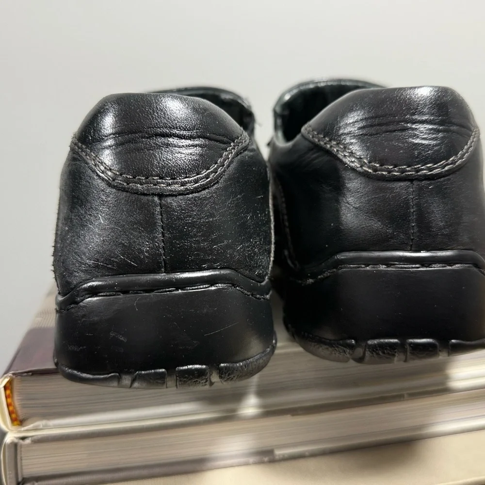 Born Men's Black Leather Size 9 Slip-On Shoes